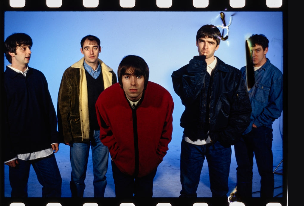 Oasis The Masterplan by Kevin Cummins